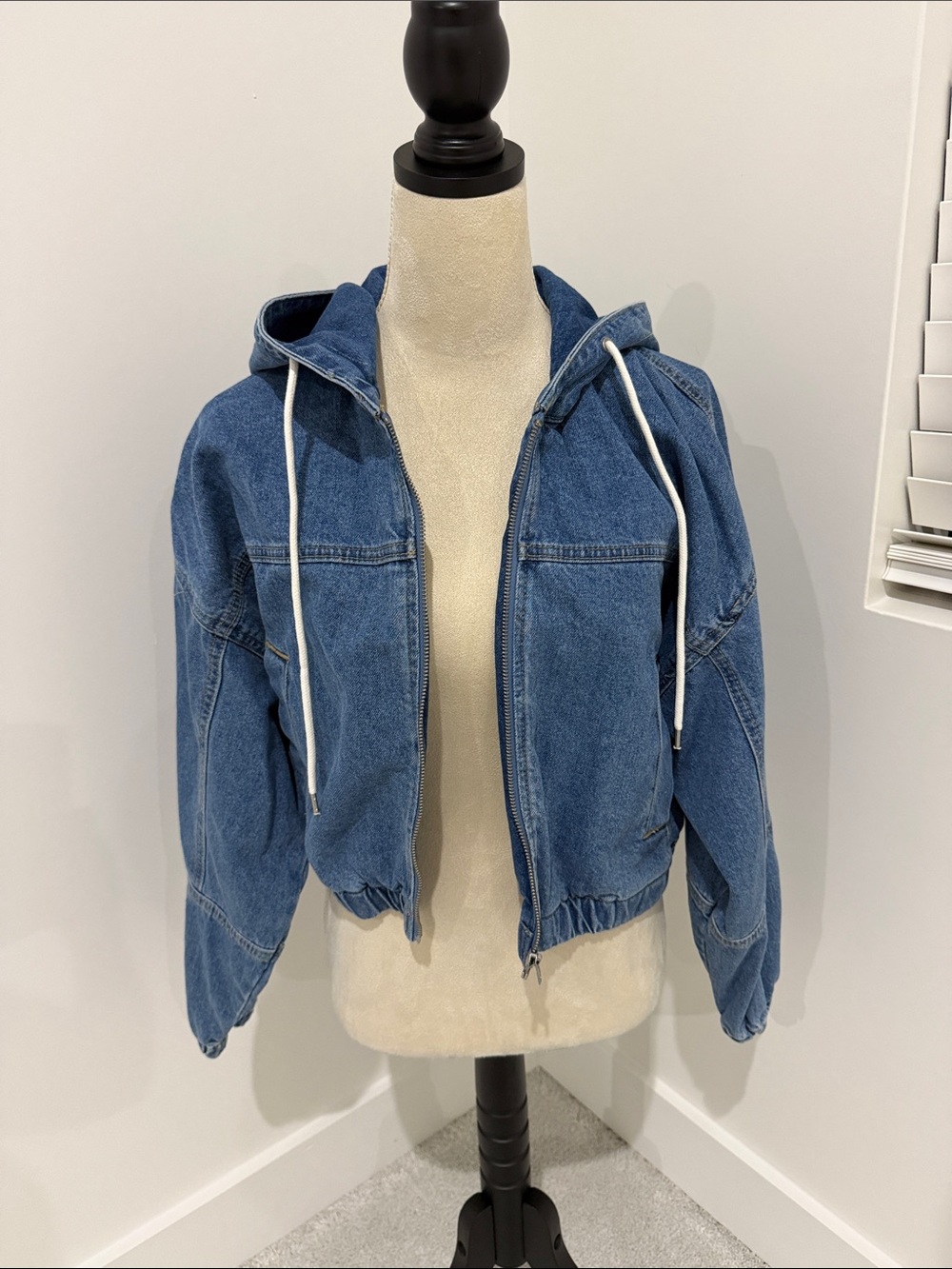 Forever 21 Girls Hooded Denim Zip Jacket in Medium Blue